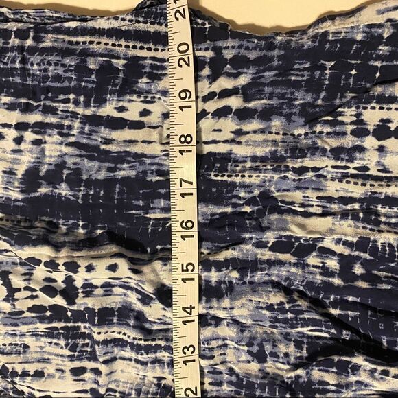 Torrid BLUE TIE-DYE CHALLIS TIE FRONT DOLMAN Cropped TOP Blouse coastal L/0 - Picture 9 of 14